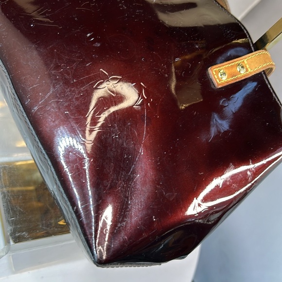 Louis Vuitton Vernis amarant hand bag - Picture 6 of 13